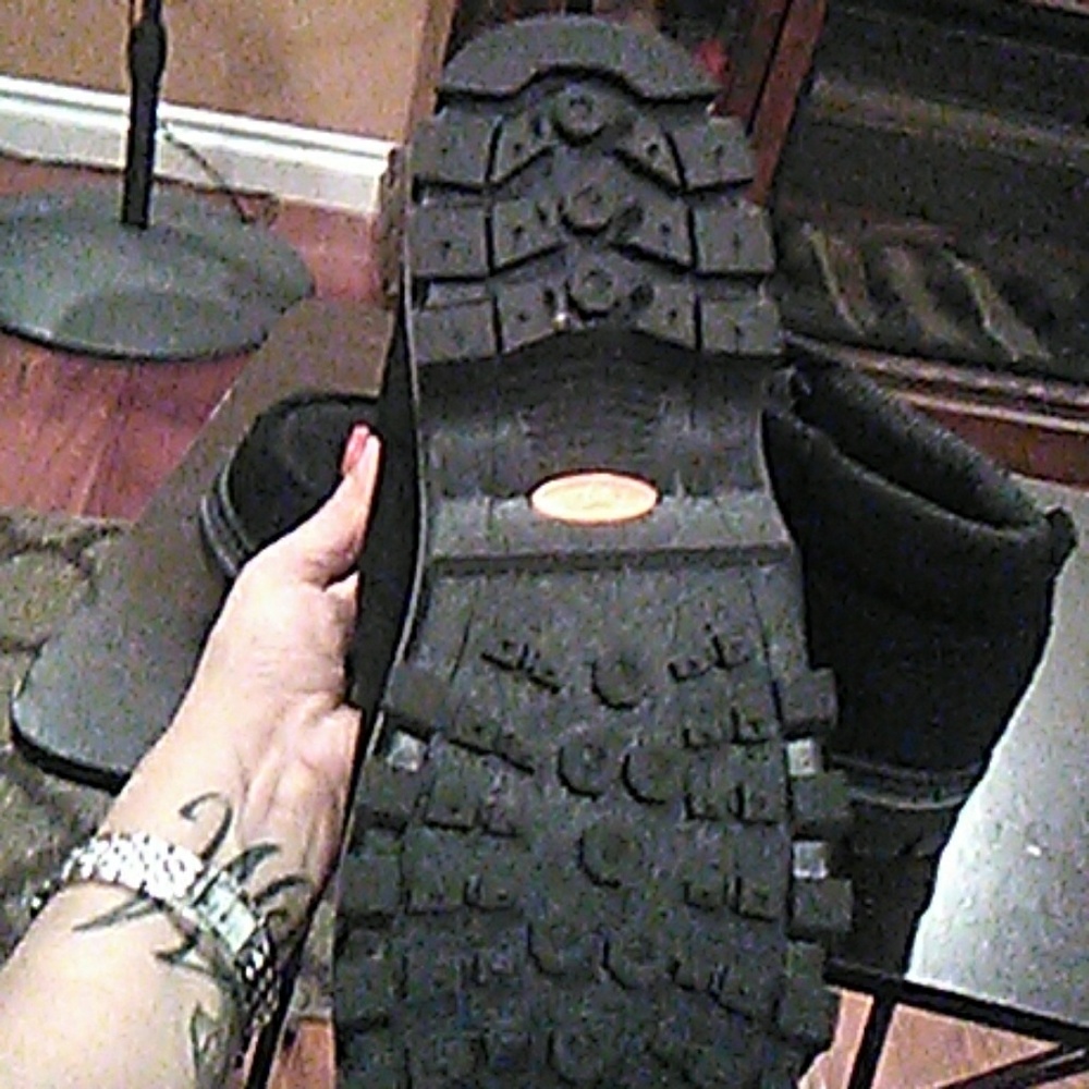 Shoes - Picture 7 of 7
